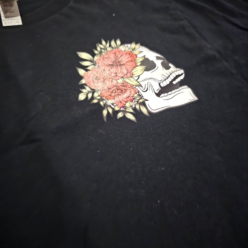 Be Authentic Floral skull tshirt